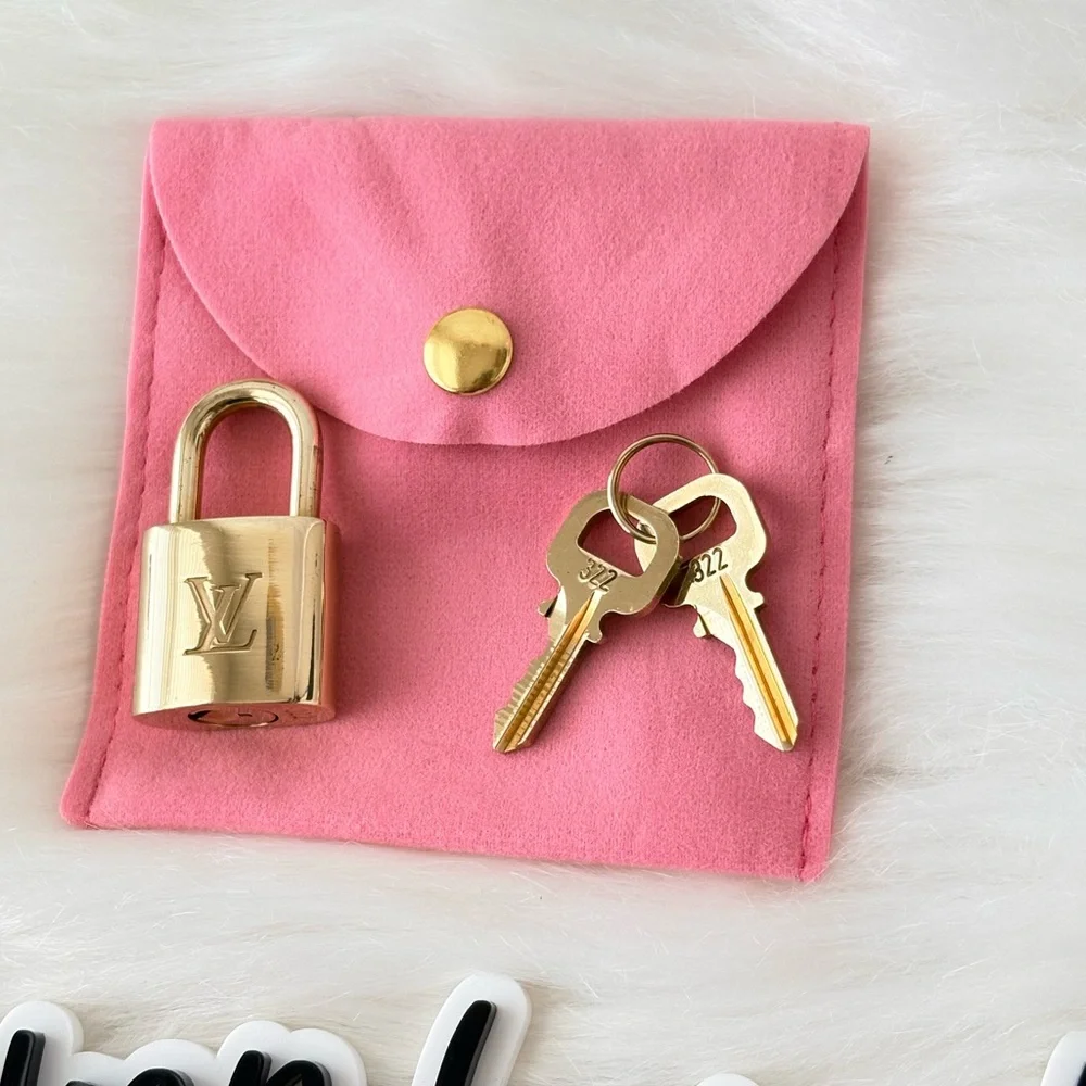 Louis Vuitton Padlock And Key #322‎